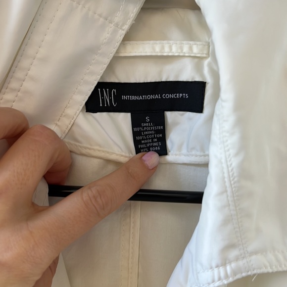 Ivory French coat jacket with gold buttons - Picture 3 of 3